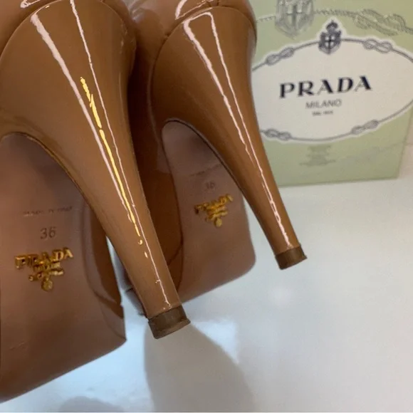 Like new! Authentic Prada Nude Patent Leather Platform Pumps – Size 36 - Picture 8 of 12